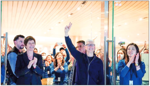 Apple CEO Tim Cook attends the opening of a new flagship Apple store in east China’s Shanghai, 21 March 2024. PHOTO: XINHUA