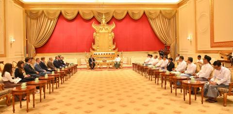 နိုင်ငံတော်စီမံအုပ်ချုပ်ရေးကောင်စီဥက္ကဋ္ဌ နိုင်ငံတော်ဝန်ကြီးချုပ် ဗိုလ်ချုပ်မှူးကြီး မင်းအောင်လှိုင်ထံ ရုရှားဖက်ဒရေးရှင်းနိုင်ငံ၊ ဒူးမားလွှတ်တော် ဒုတိယဥက္ကဋ္ဌ ဦးဆောင်သည့် ကိုယ်စားလှယ်အဖွဲ့က လာရောက်ဂါရဝပြုတွေ့ဆုံ