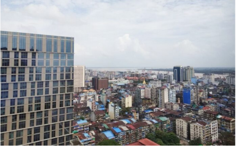 ရန်ကုန်တွင် လျှပ်စစ်မီးပြတ်တောက်မှု ကြာချိန်မြင့်လာပြီး ရေပြတ်တောက်မှုများပါ ကြုံနေ