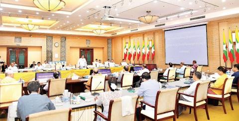 အမျိုးသားစည်းလုံးညီညွတ်ရေးနှင့် ငြိမ်းချမ်းရေး ဖော်ဆောင်မှုညှိနှိုင်းရေးကော်မတီနှင့် နိုင်ငံရေးပါတီများ အစုအဖွဲ့၏ အလုပ်အဖွဲ့တို့ တွေ့ဆုံဆွေးနွေးပွဲတွင် ပြည်သူများ၏ လိုအပ်ချက်များကို ဥပဒေကြောင်းအရ ဖြည့်ဆည်းပေးနိုင်ရေးကိစ္စရပ်များ ဆွေးနွေး