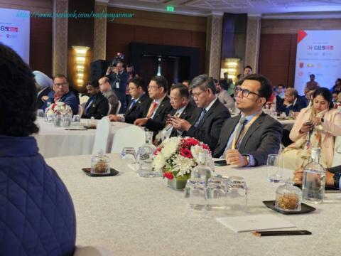 (၉) ကြိမ်မြောက် ET NOW Global Business Summit 20 25 အခမ်းအနားတွင် မြန်မာနိုင်ငံအနေဖြင့် စီးပွားရေးနှင့် ပတ်သက်သည့် ခေါင်းစဉ် (၂)ခုဖြင့် ပါဝင် ဆွေးနွေး