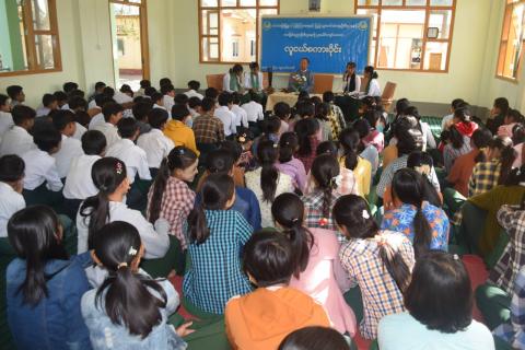 တံတားဦးမြို့နယ် သူငယ်တော် အခြေခံပညာ အထက်တန်းကျောင်း(ခွဲ) တွင် လူငယ်စကားဝိုင်း ကျင်းပ