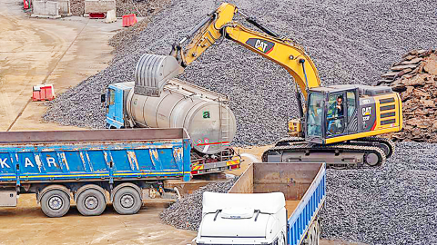အမေရိကန်၏ သဘာဝအရင်းအမြစ်ထုတ်ယူရေးကမ်းလှမ်းမှုက ရင်းနှီးမြှုပ်နှံမှုဆိုင်ရာ အခွင့်အလမ်းတစ်ရပ်ဟု ယူကရိန်းအကြံပေးပြော