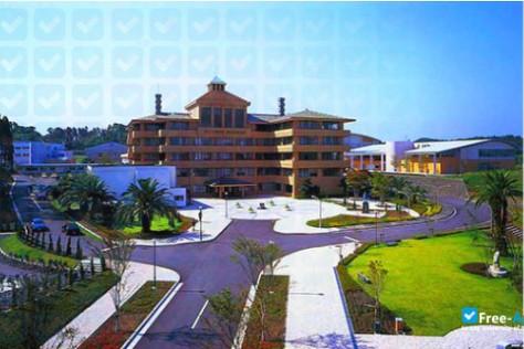 ဂျပန်နိုင်ငံရှိ တက္ကသိုလ်တစ်ခုတွင် အိမ်ထောင်သည်စုံတွဲတစ်တွဲက တက္ကသိုလ်နှင့်ဌာနမှူးကို တရားစွဲဆို