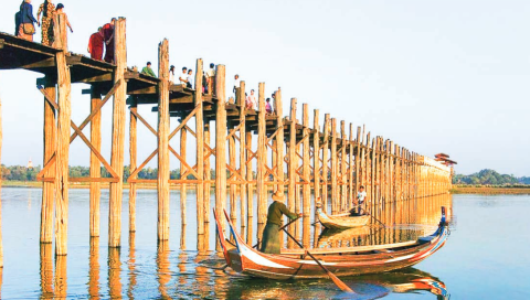 Record tourist turnout at Taungthaman Bridge and Lake during Taboung season