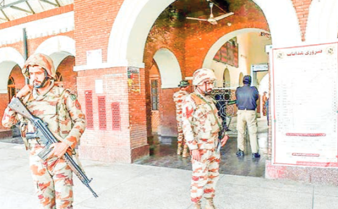 Pakistan security forces free 190 hostages in train siege