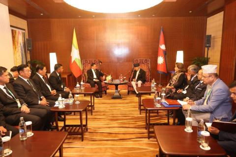 ဆဋ္ဌမအကြိမ်မြောက် BIMSTEC ထိပ်သီးအစည်းအဝေးတက်ရောက်ရန် ထိုင်းနိုင်ငံသို့ရောက်ရှိနေသော နိုင်ငံတော်စီမံအုပ်ချုပ်ရေးကောင်စီ ဥက္ကဋ္ဌ နိုင်ငံတော်ဝန်ကြီးချုပ် ဗိုလ်ချုပ်မှူးကြီး မင်းအောင်လှိုင်နှင့် နီပေါ နိုင်ငံ ၀န်ကြီးချုပ် H.E Mr.KP Sharma Oli တို့ နှစ်နိုင်ငံ ကိစ္စရပ်များကို တွေ့ဆုံဆွေးနွေး