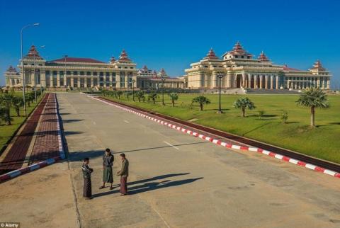 နေပြည်တော် တည်ဆောက်ရေးတွင် ပါဝင်ခဲ့ကြသည့် ကုမ္ပဏီများအနေဖြင့် နေပြည်တော်စည်ပင်သာယာရေးကော်မတီသို့ ဆက်သွယ်ရန် ကြေညာ