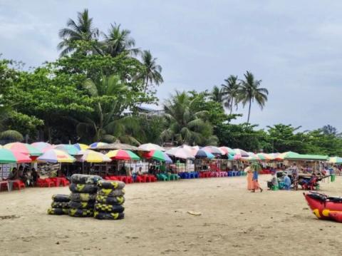 This photo shows the current situation of Chaungtha Beach recorded on 6 April 2025.