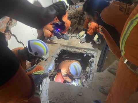 Earthquake in Sagaing Hill damages water pipes, leading to water shortages
