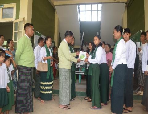 တံတားဦးခရိုင်/မြို့နယ်စီမံအုပ်ချုပ်ရေးအဖွဲ့ ၂၀၂၅-၂၀၂၆ပညာသင်နှစ် ကျောင်းအပ်လက်ခံနေမှုအား လှည့်လည် ကြည့်ရှုအားပေး