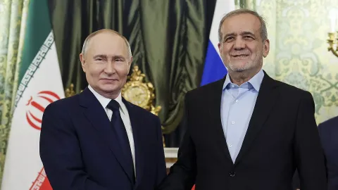 Putin holds telephone call with Iranian President Masoud Pezeshkian