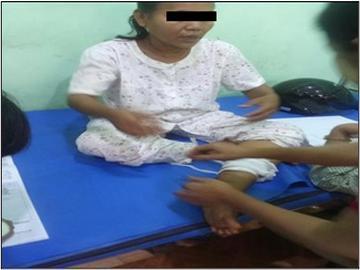 ကချင်ပြည်နယ်၊ ဗန်းမော်မြို့နယ်၌ အကြမ်းဖက်အဖွဲ့(စိစစ်ဆဲ)က ရပ်ကွက်အတွင်းသို့ လက်နက်ကြီးများဖြင့် ပစ်ခတ်တိုက်ခိုက်ခဲ့မှုကြောင့် အပြစ်မဲ့ အရပ်သားပြည်သူ တစ်ဦး ထိခိုက်ဒဏ်ရာရရှိမှု မှတ်တမ်းဓာတ်ပုံ။