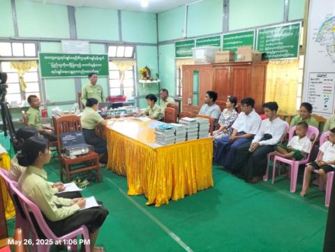 တံတားဦးခရိုင် အထွေထွေအုပ်ချုပ်ရေးဦးစီးဌာန ဝန်ထမ်းများ၏ သားသမီး များအား ပညာသင် ထောက်ပံ့ငွေများနှင့် ဗလာစာအုပ်များပေးအပ်