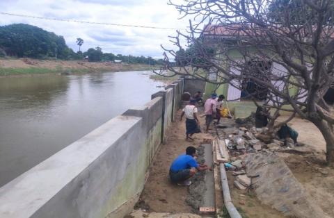ကျောက်ဆည်မြို့ ပြည်သူ့ဆေးရုံနှင့် မြို့ပေါ်ရပ်ကွက်များ၊ ရေထိန်း ဆည်ထိန်းချုပ်ခန်း ရေဝင်ရောက်မှုမရှိရေး ဇော်ဂျီရေထိန်းဆည် ရေကာ နံရံများအား ပြန်လည်ပြုပြင်
