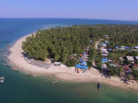 An enchanting view of the Shwethaungyan Beach.