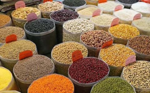 The photo shows pulses and beans seen in a market.