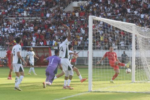 Than Paing scored Myanmar’s only winning goal. PHOTOs: Soe Nyunt Thaw
