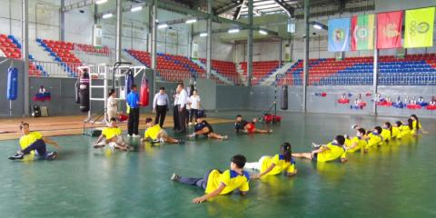 Union Minister for Sports and Youth Affairs Jeng Phang Naw Taung, along with the Deputy Minister and officials, visited the sports teams, undergoing training for the upcoming 33rd Southeast Asian Games in Nay Pyi Taw on Saturday. They observed the training sessions of athletes in Petanque, weightlifting and boxing. The Union Minster also instructed the managers and coaches to provide nutritious foods under the guidance of the medical experts. He also stressed the need to provide necessary training equipmen