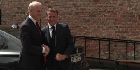 French President Macron welcomed by Norwegian Prime Minister in Oslo