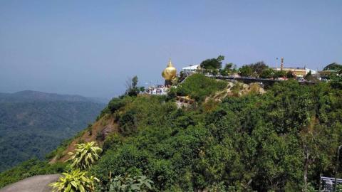 ကျိုက်ထီးရိုး ဘုရားဖူးများအတွက် တောင်တက်ယာဉ်များ နှစ်ဖွဲ့ခွဲထား