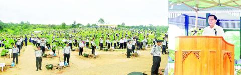 Chairman of the State Administration Council Prime Minister Senior General Min Aung Hlaing encourages participants at the first monsoon tree-growing ceremony in 2025 in Nay Pyi Taw Union Territory