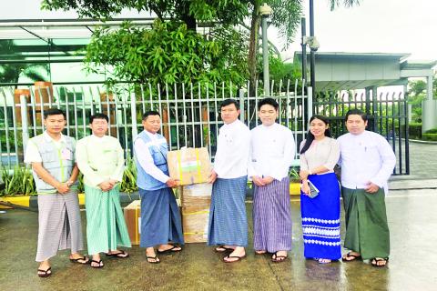 နိုင်ငံတကာမှ ကူညီထောက်ပံ့သည့် လူသားချင်းစာနာထောက်ထားမှုဆိုင်ရာ အကူအညီပစ္စည်းများနှင့် ဆေးဝါးများအား ငလျင်ဘေးဒဏ်သင့်ပြည်သူများထံ အချိန်နှင့်တစ်ပြေးညီ ဖြန့်ဝေပေးလျက်ရှိ