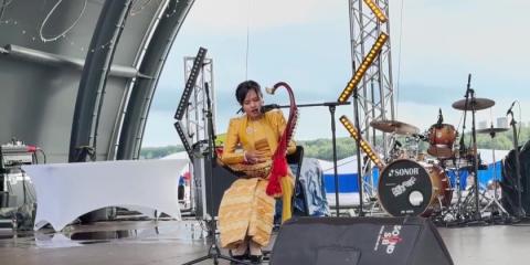 "In Siberia-THERE is!": Myanmar tourism promotion booth attracted to residents