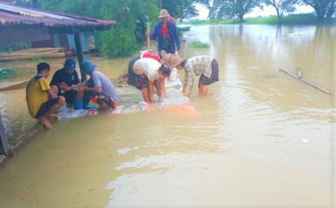 In July and August 2024, 56 fish farmers faced losses due to floods, and the Bago Region government and Fisheries Department provided 2,000 fingerlings. One of the flooded areas in Bago is pictured.  Photo: Zwe Marn
