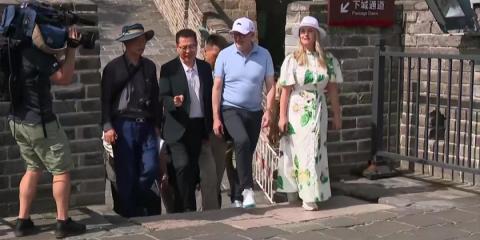 Australian PM Albanese tours the Great Wall of China