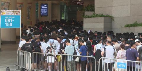 Visitors wait for 2 hours before entering annual Ani-com and Games event