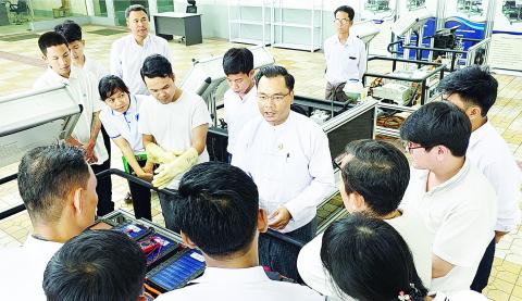 နိုင်ငံ့ရေရှည်အကျိုးအတွက် EV နည်းပညာရှင်များ ပျိုးထောင်ဆောင်ရွက်