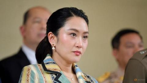 ပေထုန်တန် ရှင်နာဝပ်ထရာကို ဝန်ကြီးချုပ်ရာထူးမှ ယာယီရပ်ဆိုင်းရန် ဆုံးဖြတ်