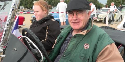 650 vintage vehicles drive through Paris