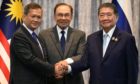 ကမ္ဘောဒီးယား နှင့် ထိုင်းနိုင်ငံတို့ စစ်ရပ်စဲရေး သဘောတူညီမှုရရှိ