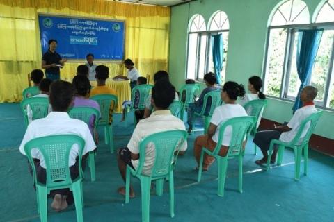 ကျောက်ဆည်ခရိုင် လူထုအခြေပြုဗဟိုဌာနတွင် “အောင်မြင်ရေးသော့ချက်-၂” စာအုပ်စာဖတ်ဝိုင်းကျင်းပ