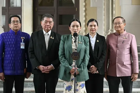 ပေထုန်တန်က ထိုင်းနိုင်ငံဝန်ကြီးချုပ်ရာထူးမှ ယာယီရပ်စဲခံရပြီးနောက် နိုင်ငံအတွက် အလေးအနက်ကြိုးပမ်းခဲ့ကြောင်း ထုတ်ဖော် ပြောကြား