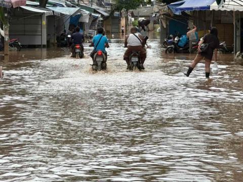 တာချီလိတ်မြို့ မယ်ဆိုင်ချောင်းရေ မြင့်တက်လာ၊ မြို့ပေါ်ရပ်ကွက် အချို့ ရေလျှံမှု ဖြစ်ပေါ်
