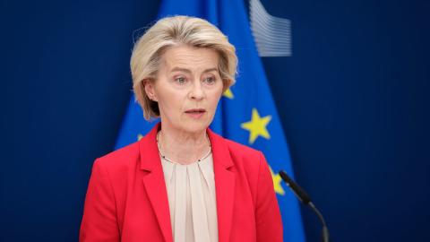 Ursula von der Leyen က ယူကရိန်း၏ EU အဖွဲ့သို့ ဝင်ရောက်ခွင့်နှင့် ပတ်သက်၍ ဇီလန်စကီးကို သတိပေး 