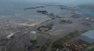 ဆူနာမီသတိပေးချက်များကြောင့် အမေရိက အနောက်ဘက် ကမ်းရိုးတန်း နှင့် ဟာဝိုင်အီသို့ ဦးတည်ပျံသန်းမည် လေယာဉ်ခရီးစဉ်များ နှောင့်နှေး