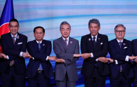 တရုတ်နိုင်ငံက ထိုင်း-ကမ္ဘောဒီးယား နယ်စပ်အရေးကိစ္စတွင် ကူညီ ဖြေရှင်းပေးရန် အဆင်သင့်ရှိကြောင်း ပြောကြား