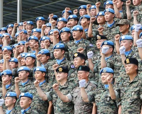 တောင်ကိုရီးယားစစ်သားအရေအတွက် ၆ နှစ်တာအတွင်း၂၀% ကျဆင်း
