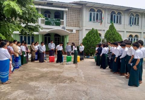 ကျောက်ဆည်ခရိုင်လူထုအခြေပြုဗဟိုဌာနတွင် စနစ်တကျအမှိုက်စွန့်ပစ်ရေး အသိပညာပေးဟောပြောပွဲနှင့် သရုပ်ပြပွဲ ကျင်းပ