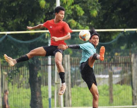 Myanmar U22 team playing a friendly against the U-19 squad on 2 August. PHOTO: MFF