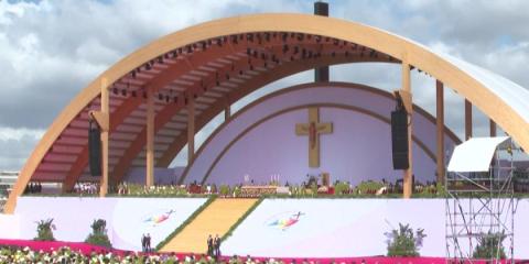 Pope's 'Jubilee of Youth' closes with huge Rome mass