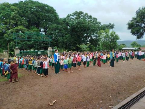 Students attend school peacefully in Nawnghkio