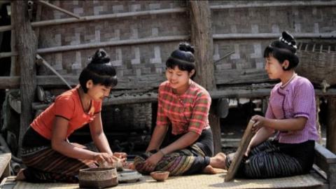 Children still preserve San-yit-wine hairstyle