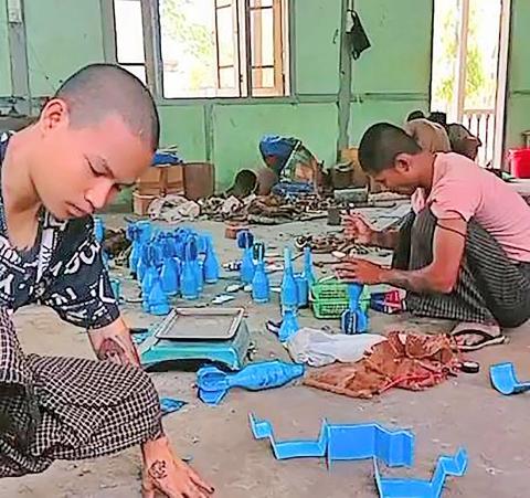 လိမ်ညာဝါဒဖြန့်ချိမှု ပြည်သူတွေ သတိပြု
