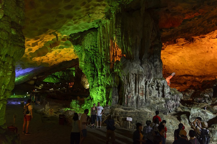 Heading to Lush Bay, a Breathtaking Cave and the Land of Pearl 1